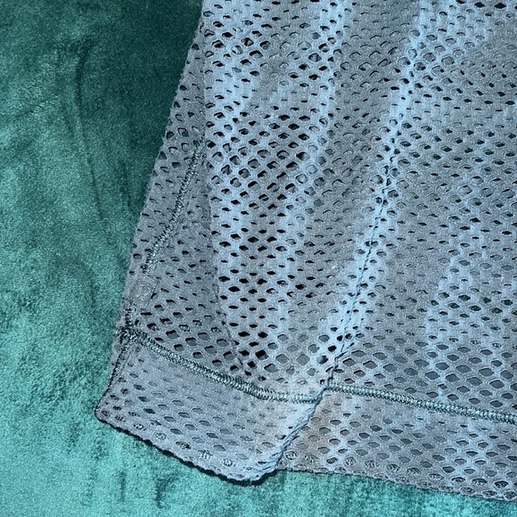 Lululemon mesh muscle tank - Picture 3 of 3